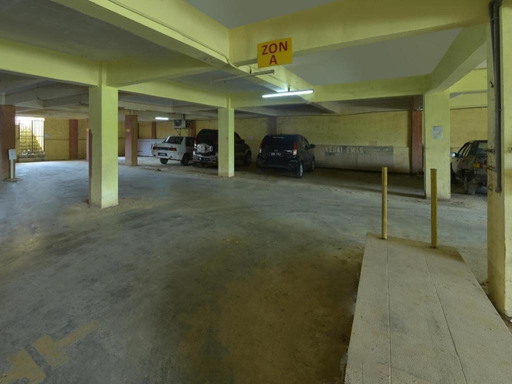 Oyo 44123 Hotel Al-Saif Kuala Kerai Exteriér fotografie